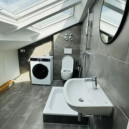 Apartman Charming Attic Retreat With Sloped Roof Böblingen