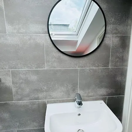 Charming Attic Retreat With Sloped Roof Apartment *