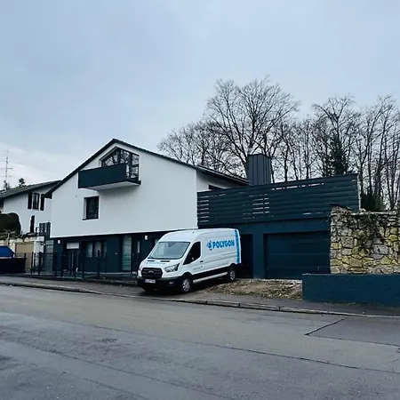 Charming Attic Retreat With Sloped Roof Apartamento