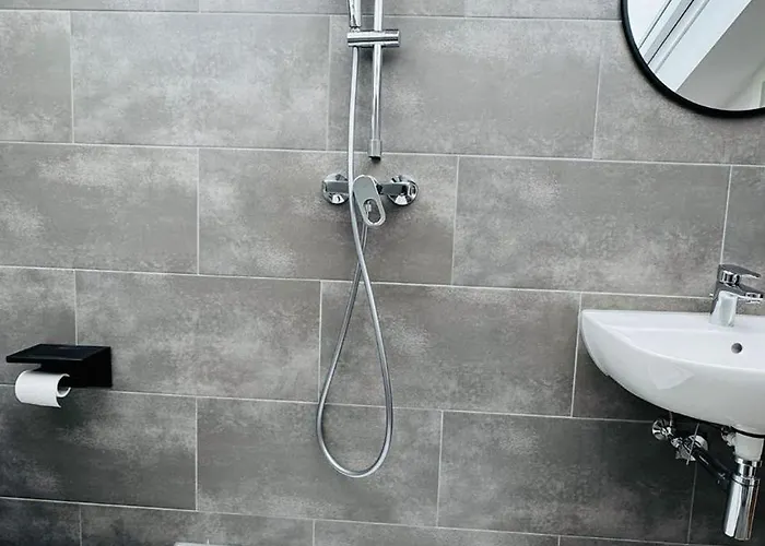 Apartamento Charming Attic Retreat With Sloped Roof Böblingen